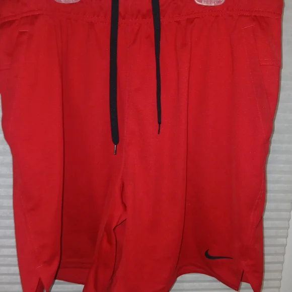 Nike Red Sports Shorts with Black Logo - Picture 3 of 6